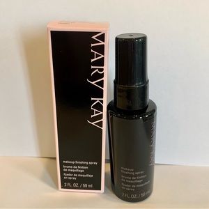 Mary Kay Makeup Finishing Spray by Skindinavia
